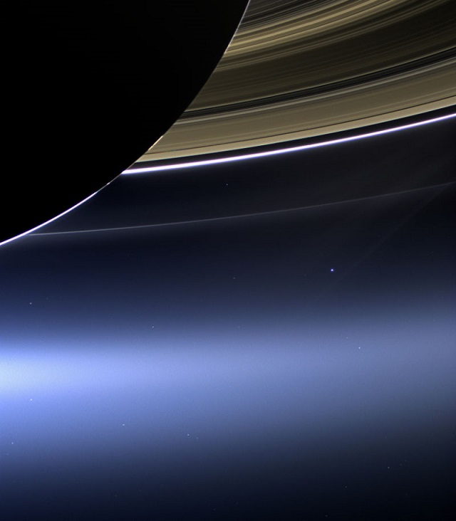 170915Cassini4