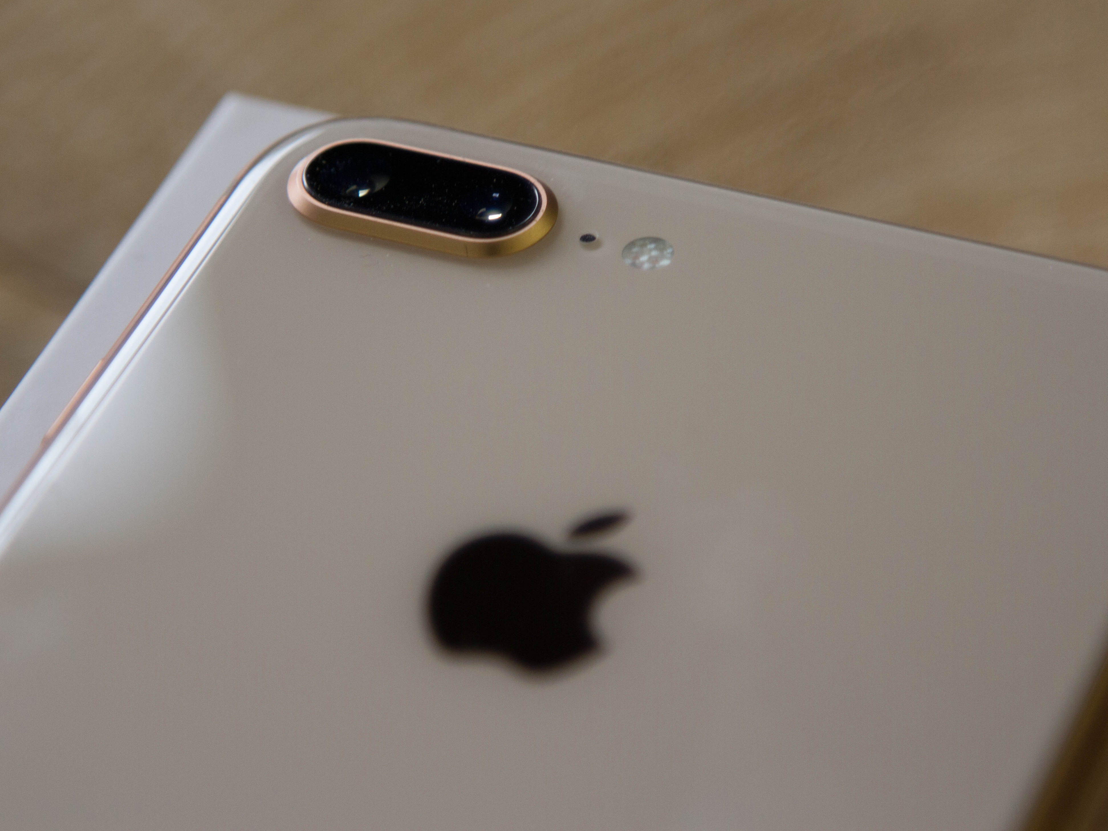 まさかの修正 Iphone 8の生産量が半分にカットされるとの報道 ギズモード ジャパン