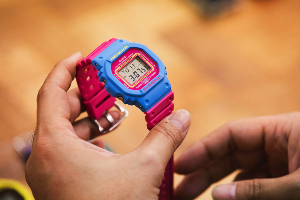 80年代のG-SHOCK｢DW-5600｣が世界的定番になりえたのはなぜか？ | ギズモード・ジャパン