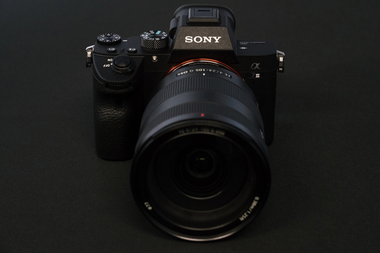 α7 IIIハンズオン:ミラーレス一眼時代を告げる「完成されたベーシック」