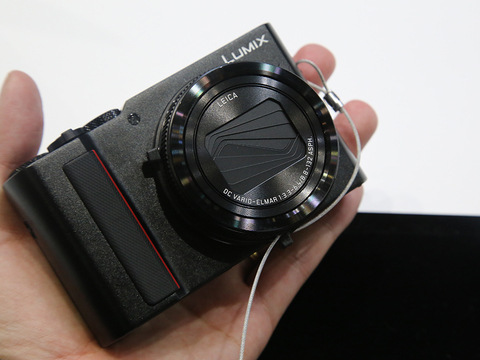 望遠MAXでも手振れの心配なし。「LUMIX TX2」の光学15倍ズームは伊達じゃない #CPplus