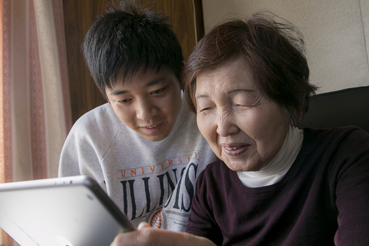 家族のITリテラシーは不要。「何もしてもらう必要がない」ノンストレスな見守りサービス
