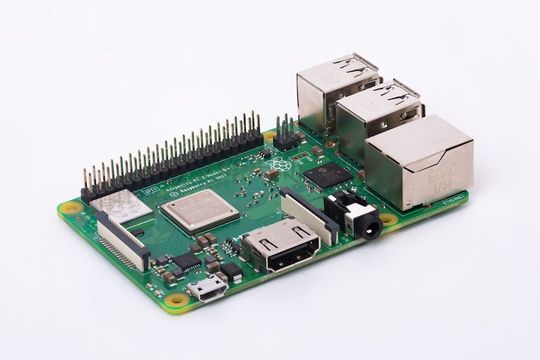 ビビッと通信。新Raspberry Piは1.4GHzのクアッドコア、5GHz Wi-FiとBluetooth 4.2に対応です