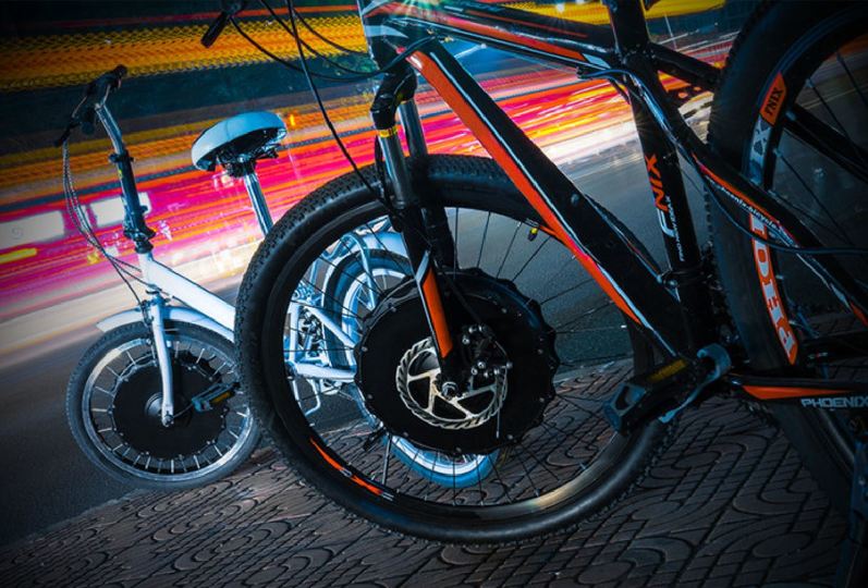 30秒でインストール ママチャリにもポン付けokな前輪駆動電動ホイール ギズモード ジャパン