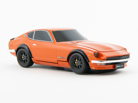 私の人生初のマイカー。｢日産 フェアレディZ 240Z｣のモバイルバッテリー