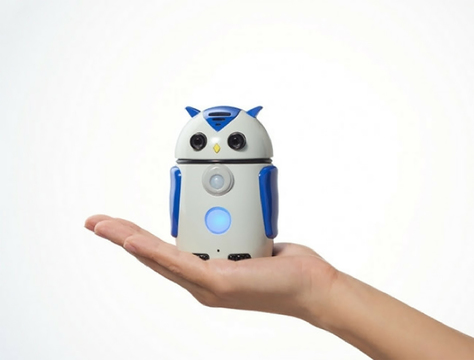 フクロウ型AIロボットを宿した自動販売機、爆誕