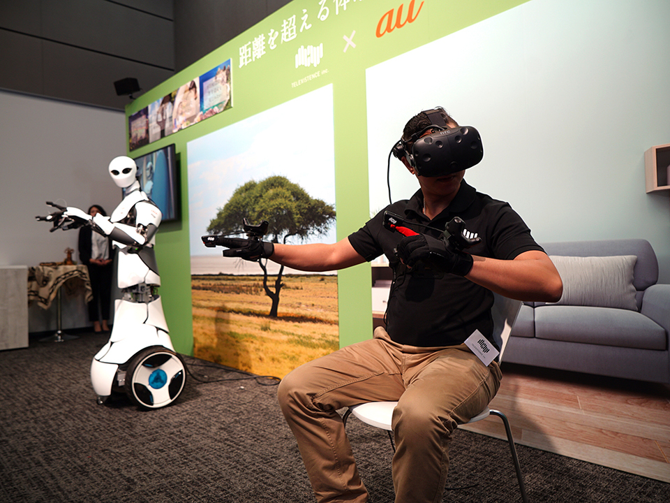 Auが発表したロボット遠隔技術が未来感ありすぎた 自分自身のリアルアバターがこの夏できる ギズモード ジャパン