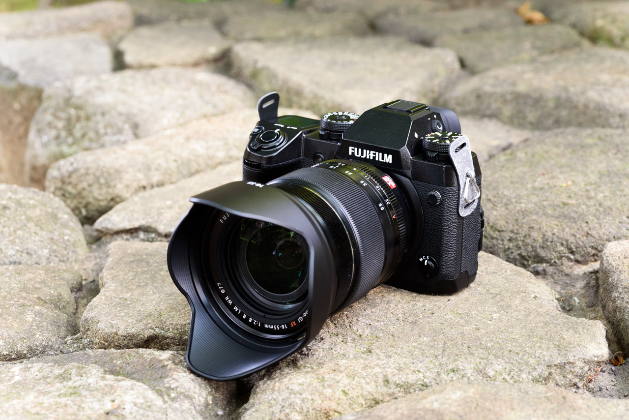 これはミラーレス一眼なのだろうか？ FUJIFILM X-H1レビュー