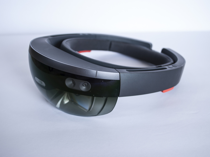 20180614-hololens-2-this-year-01