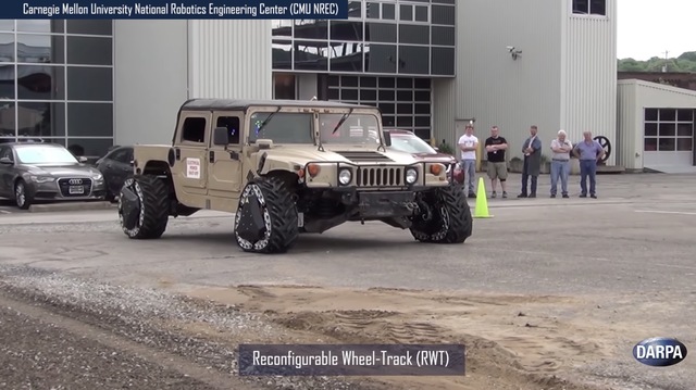 のり巻き型からおにぎり型へ。走行中に車輪とキャタピラを自由にトランスフォームするタイヤをDARPAが開発