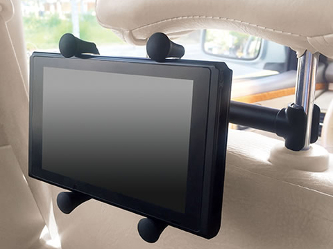 車でもニンテンドースイッチに夢中になりたい僕らには、後部座席用マウンターが必要だ