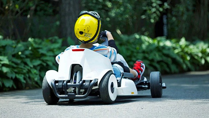 セグウェイが4輪車に？ 「miniPro」をカスタムできるゴーカート型
