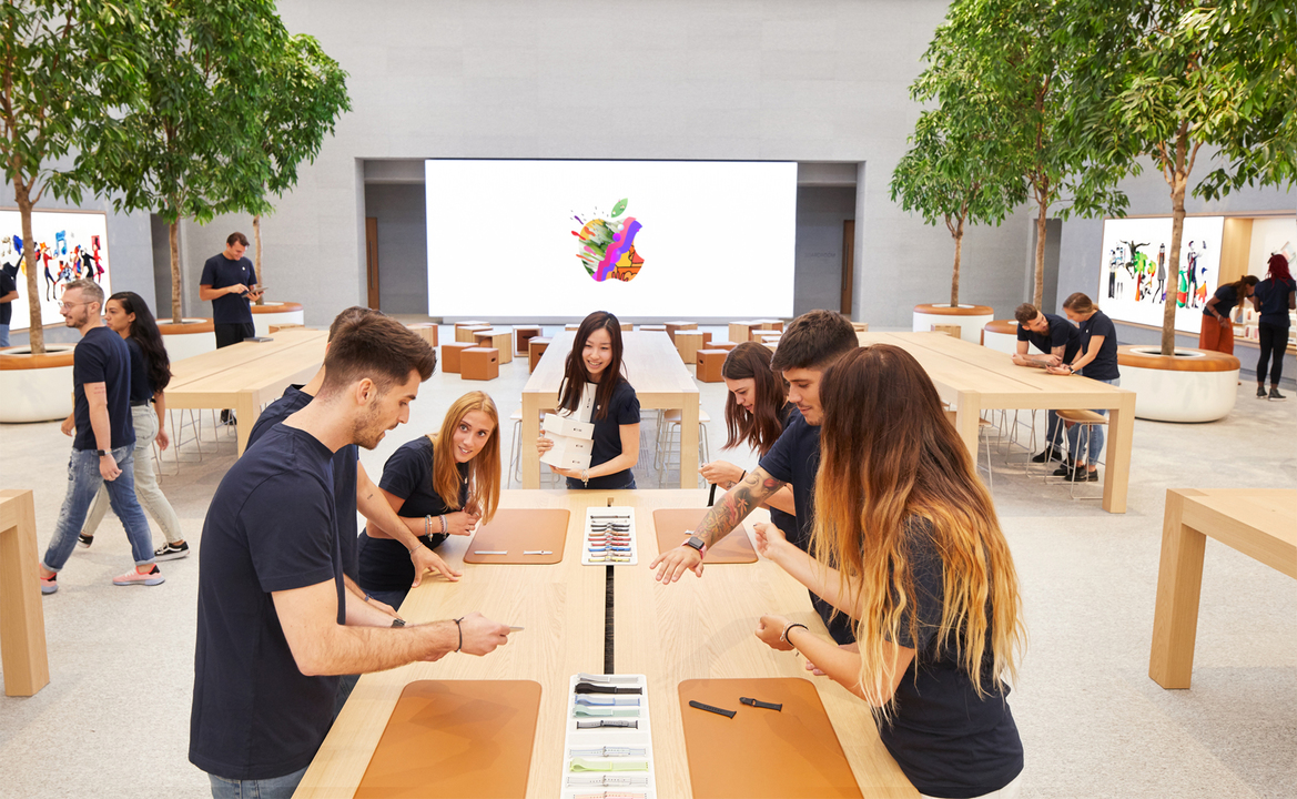 180725_apple_piazza_liberty_3