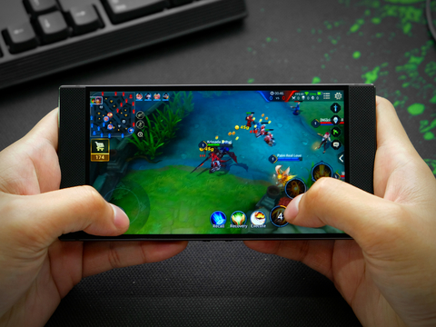 Razer「ゲーミング・スマホの次世代を作っているよ」公式に認める