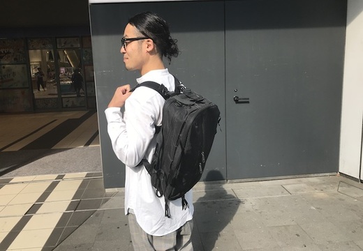 猫背よ、さようなら。移動中に背筋矯正ができるバックパックがCampfireでキャンペーン中