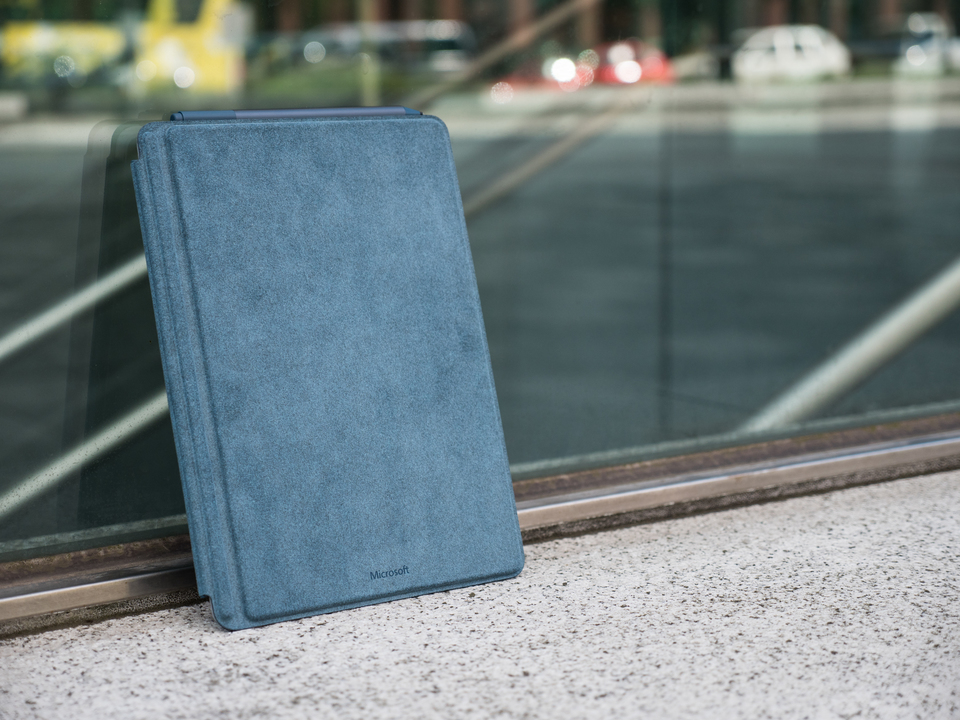 Atari_surface_go-1141838-1