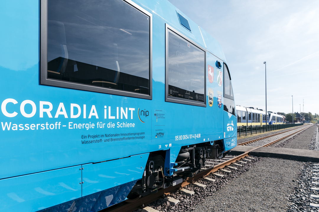 20180928-fuel-cell-train-corandia-ilint-03