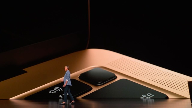 新しいMacbook Air、Touch BarはないけどTouch IDはあるよ！ #AppleEvent