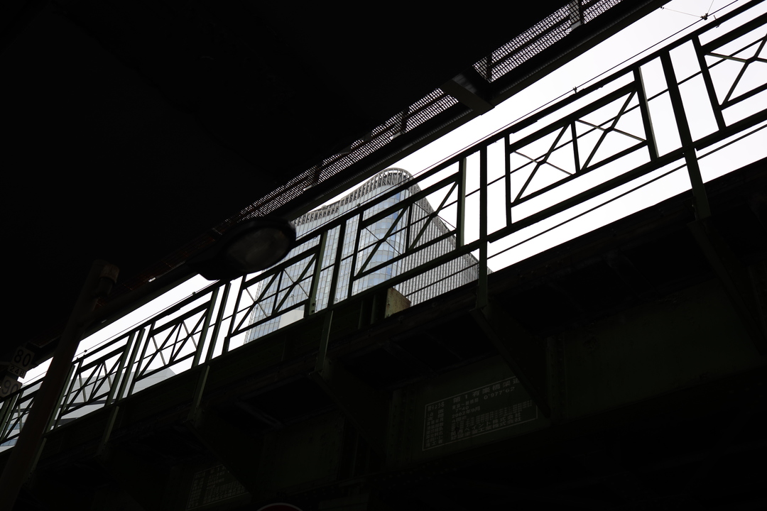 181122EOS-R-25