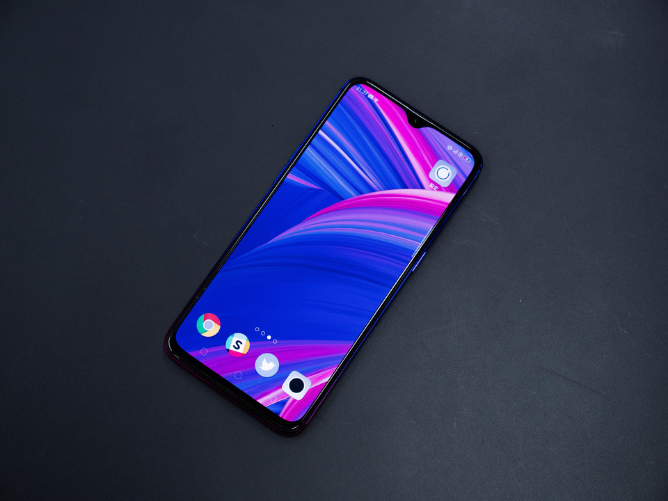 181111_oppo_r17_neo-1166386