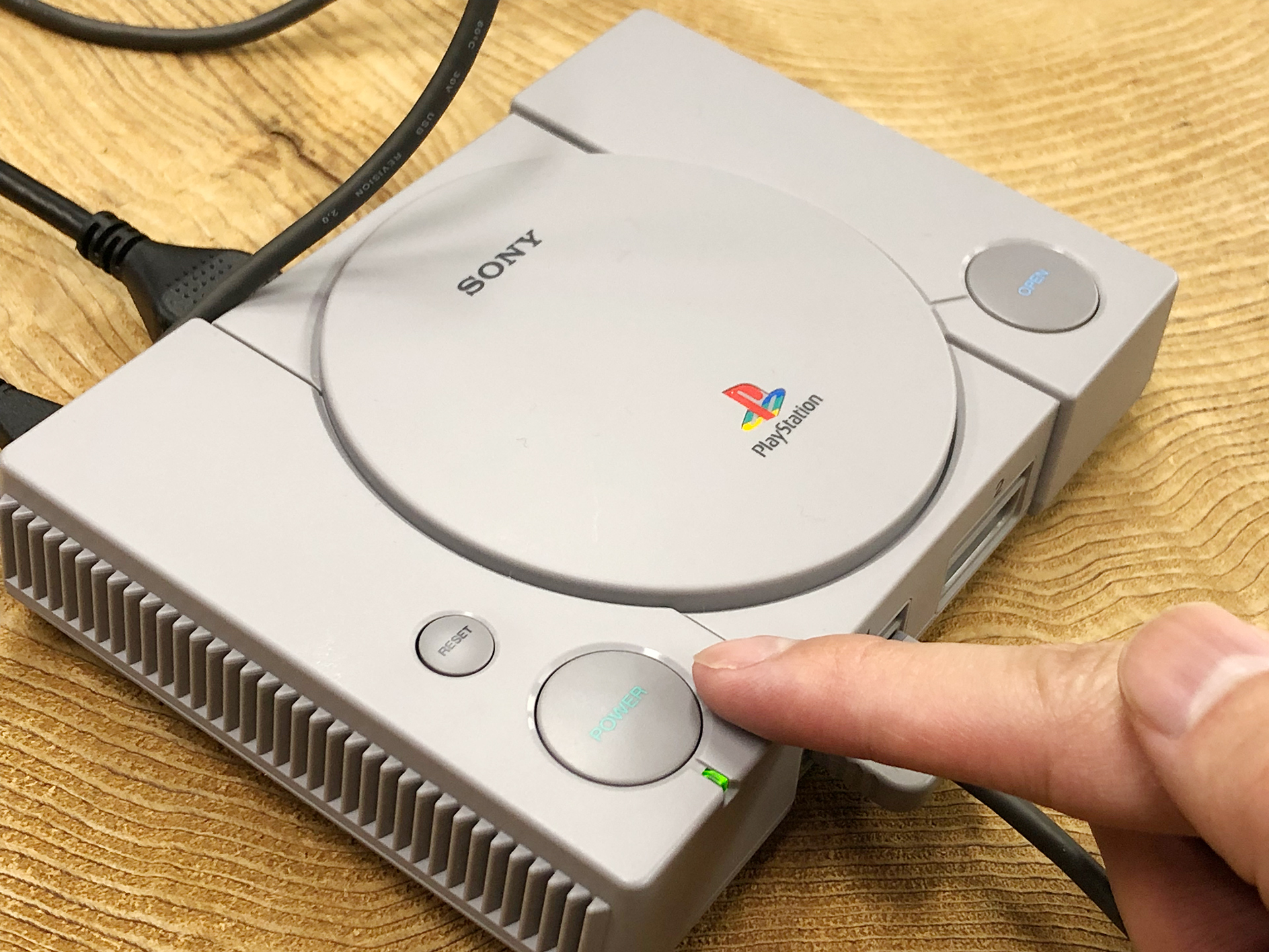 プレイステーション クラシック」ハンズオン:いい大人を童心に帰し プレイステーション クラシック」ハンズオン:いい大人を童心に帰し