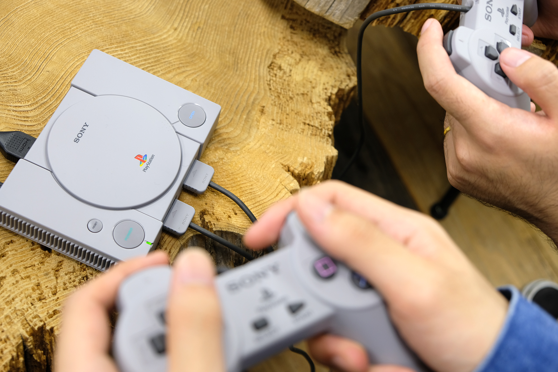 SONY PlayStation Classic コントローラー付 ソニー・インタラクティブエンタテインメント プレイステーション