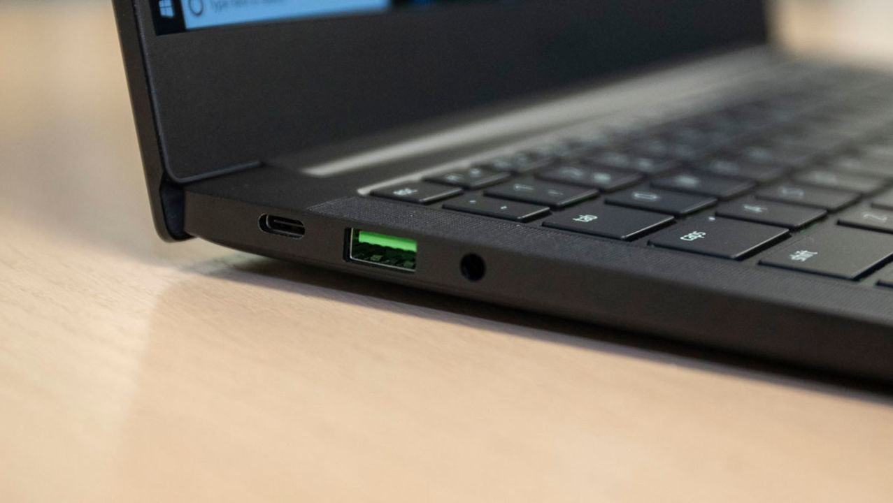 181210-razerbladestealth-4
