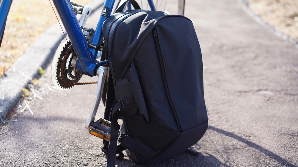 スーツも持ち運べる。5つのモジュールを組み合わせる次世代バックパック 「 ITR One Backpack」を使ってみた