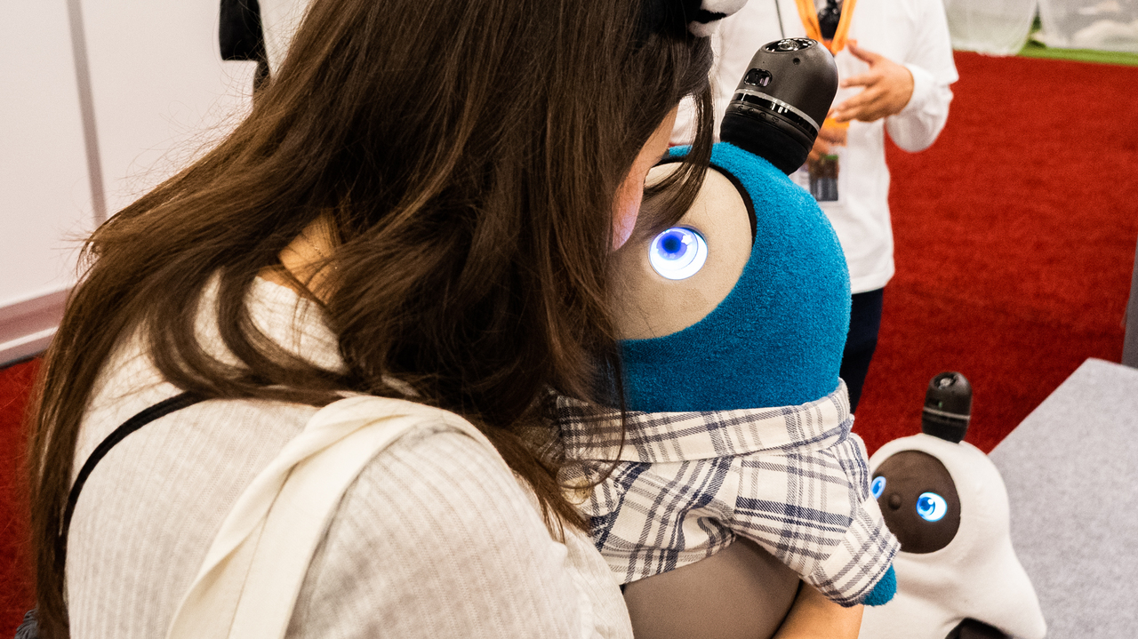 190314_lovot_trade_show_sxsw_2019_1-2