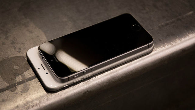 iPhone噂まとめ:iPhone SE計画再始動? 耐久性がアップする?