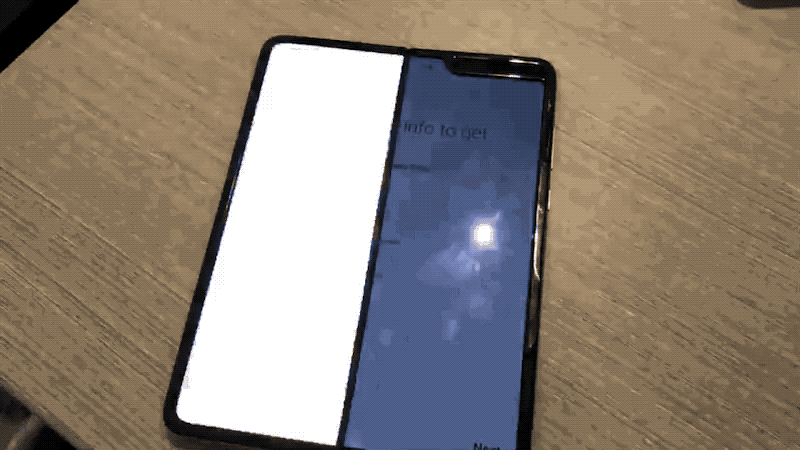 20190418gizmodo_galaxyfold