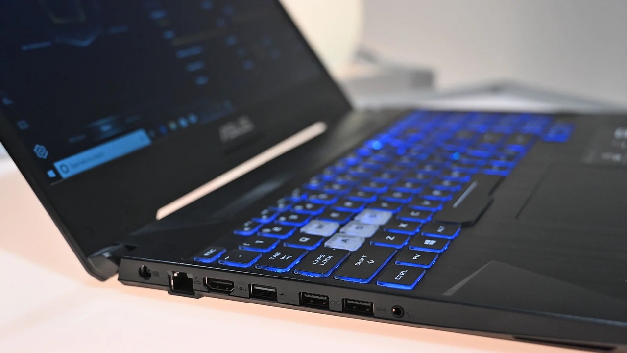 190509_asus_zephyrus_2019_handson_21