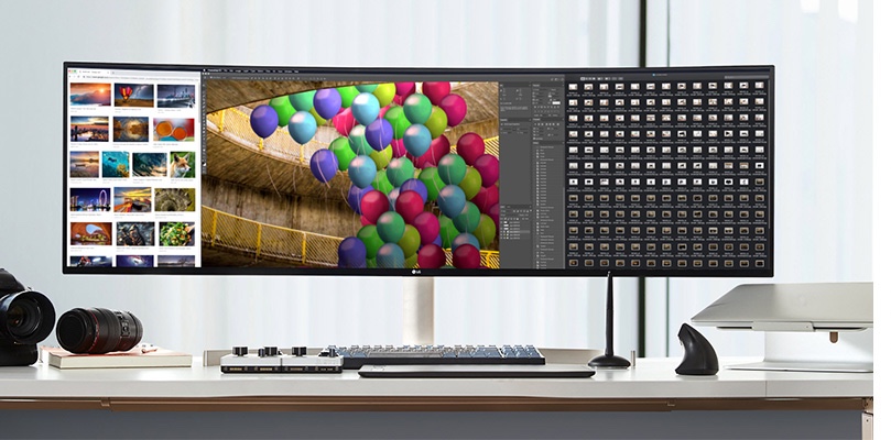 横1.2m、なっが〜〜〜い！ LGの超ワイドモニターは16:9、2枚ぶんの作業