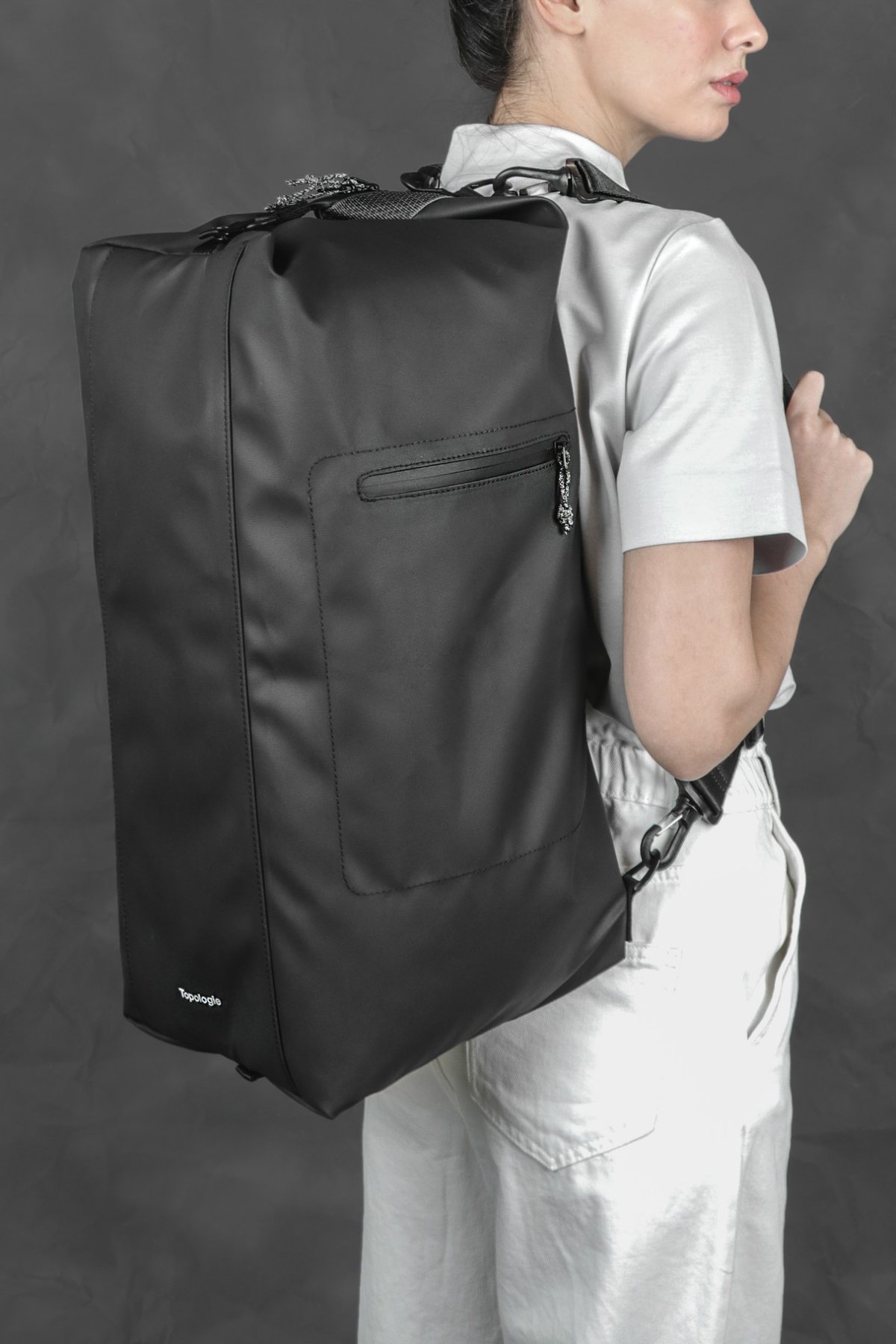 dry_duffel_black_girl_1_1800x1800