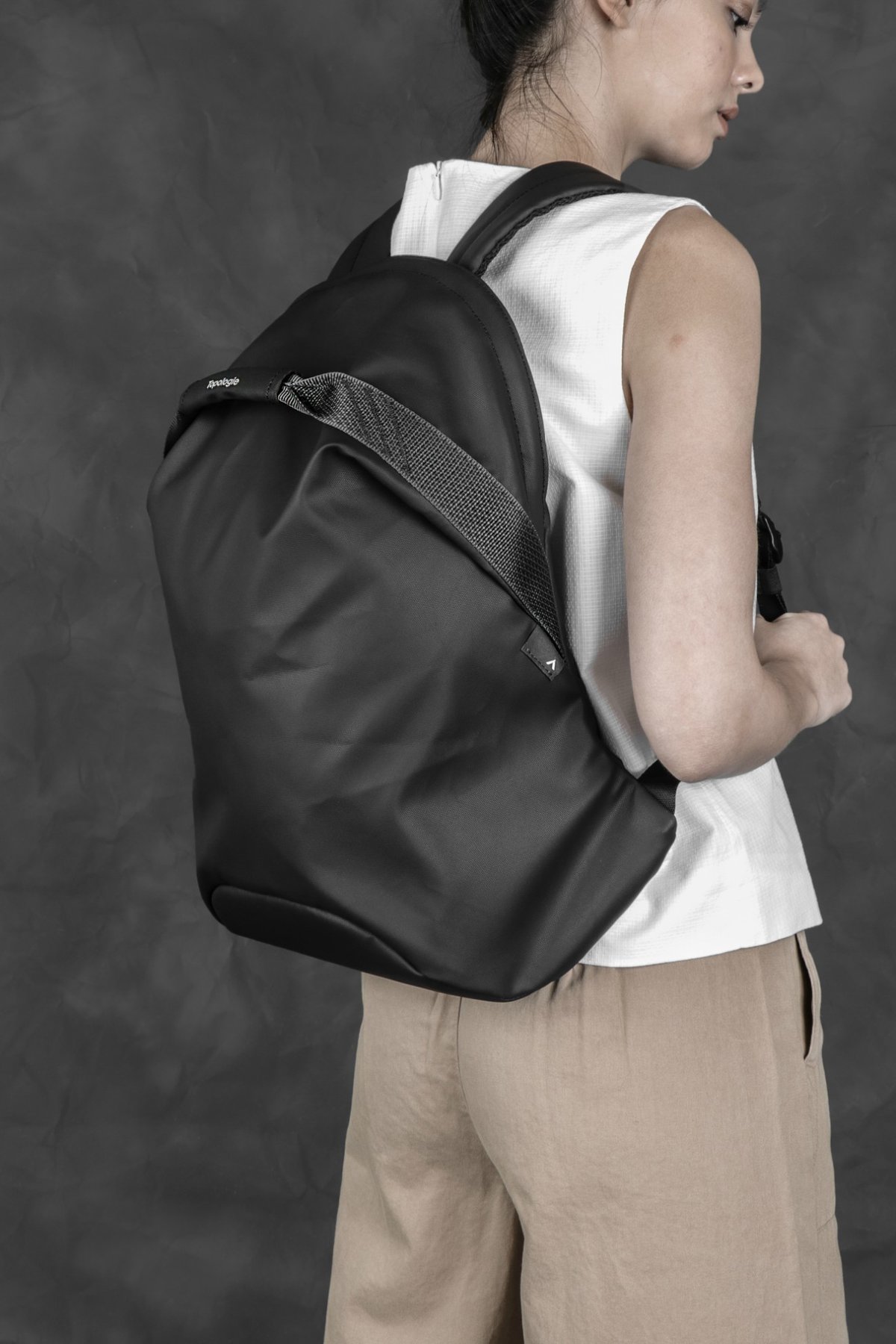 dry_multipitch_black_girl_2cc64d7a-655f-4ec6-b3d5-5f0238859b56_1800x1800