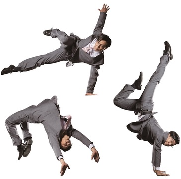 ヒャッハーーーー!! こんなに動いてもずり落ちないメガネ、最高だぜーーーーー!!