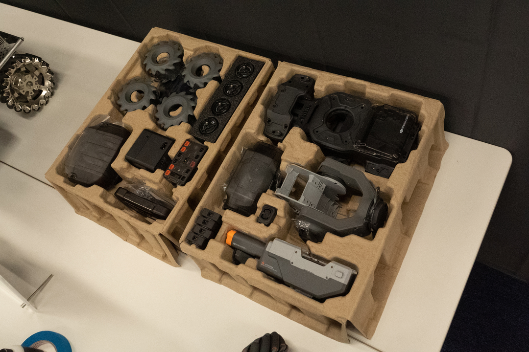 190626_dji_robomaster_s1-1070036-1