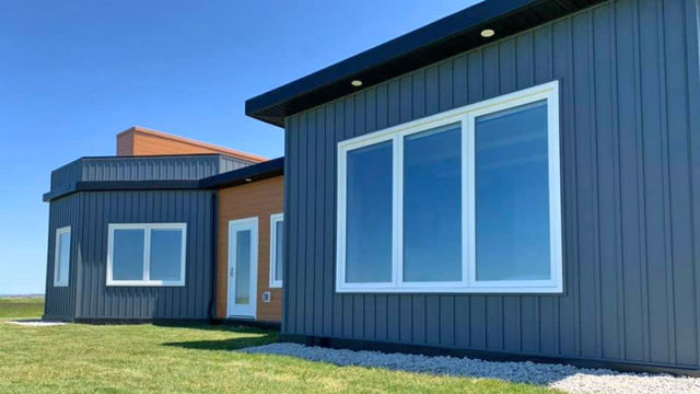 風速524kmの暴風に耐えられる家の壁。材料はなんと約60万本のペットボトル!