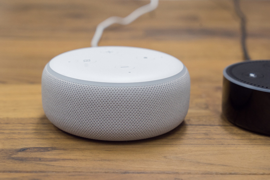 「アレクサ、偏頭痛はどうやって治すの?」イギリスではアレクサから医療アドバイスを受けられるようになる