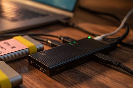 6100万画素、4K100Mbps時代に呼応する、ソニーの「世界最速多目的USBハブ」