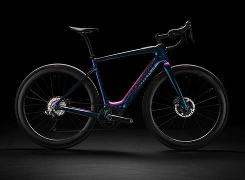 重さわずか12.2kgの電動アシストロードバイクが登場。専用アプリでモード切り替えも