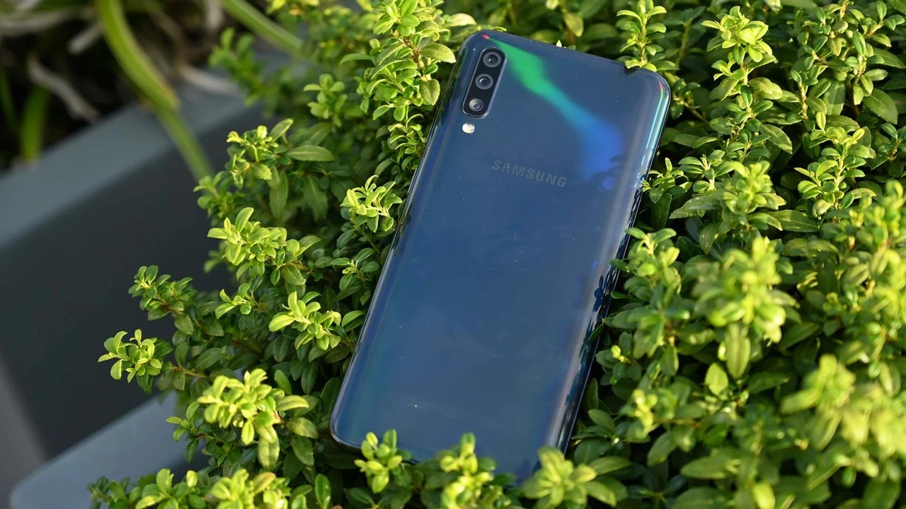 galaxy_A50_1