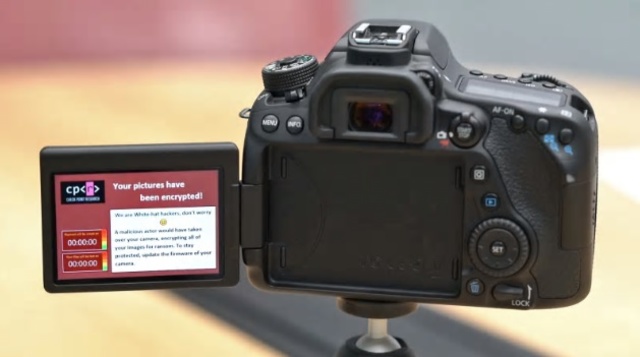 コワッ、一眼レフカメラもウイルス感染してロックされるって...