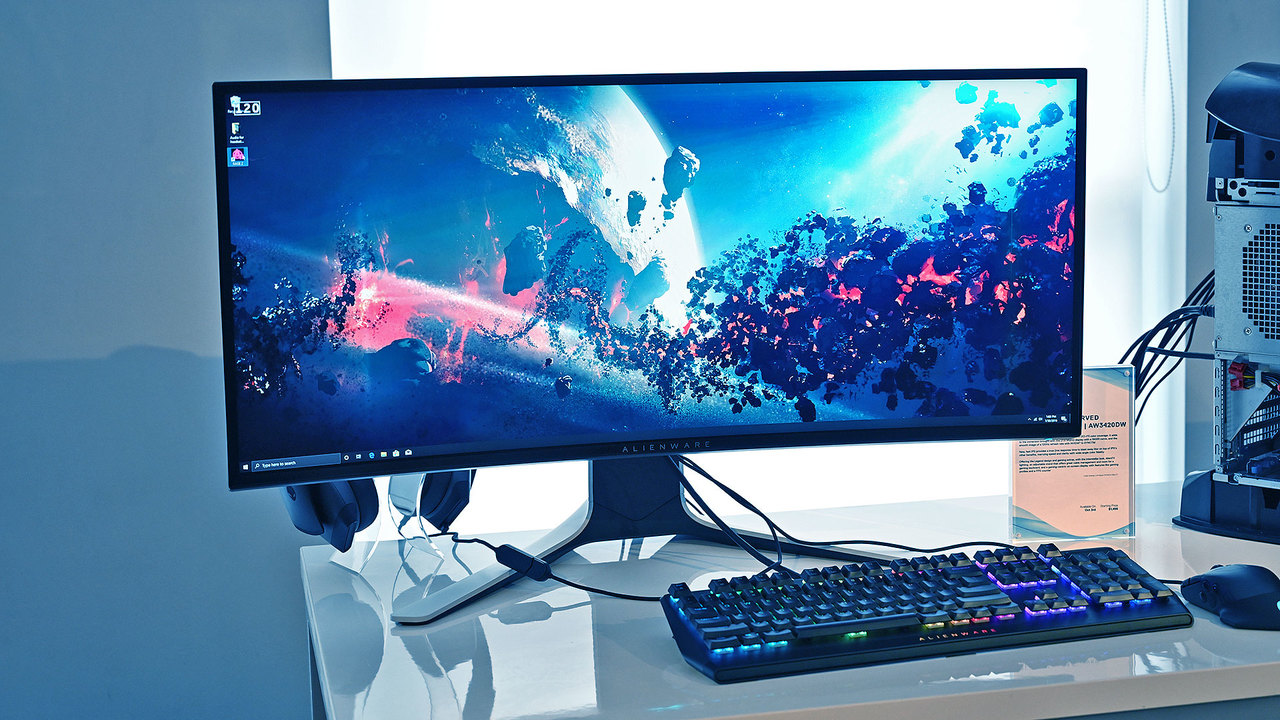 190820alienware55oled02