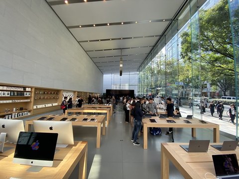 iPhone 11発売! そして今日リニューアルしたApple 表参道すばらっ!