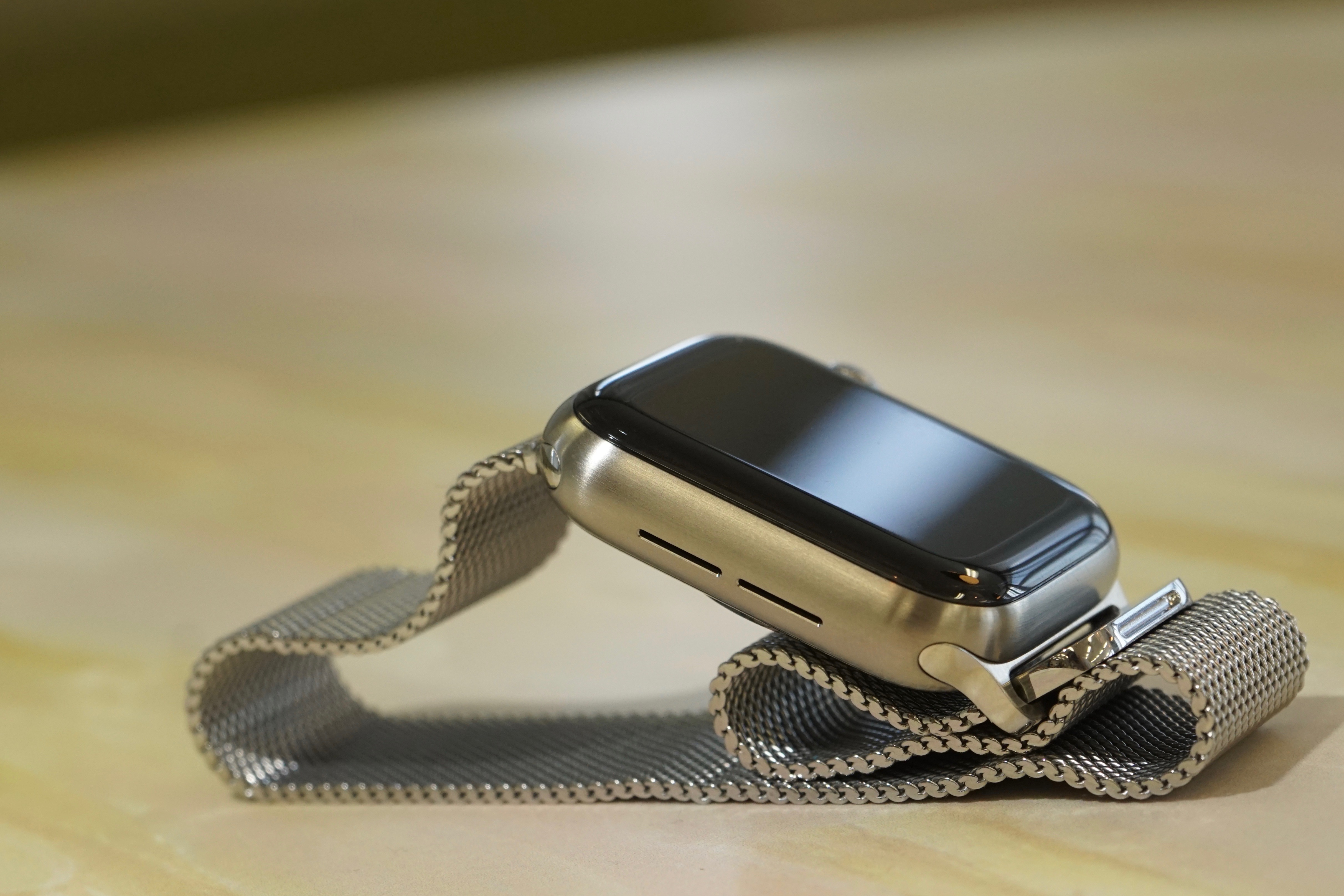 Apple Watch Series 5 Edition チタニウムケース」アンボックス！ この