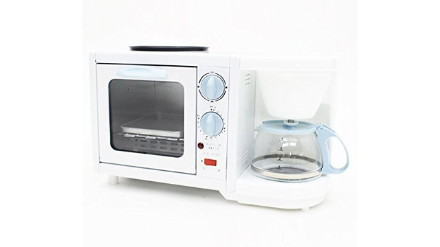 1台でトースト、目玉焼き、コーヒーが同時に作れるマシーン