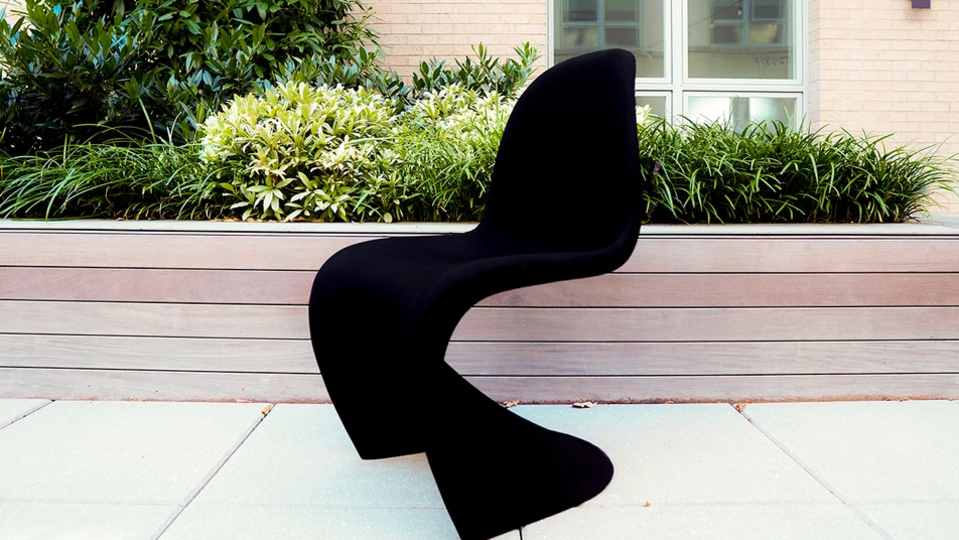191001_blackchair2