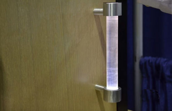 自ら消毒するドアハンドルがダイソン賞に