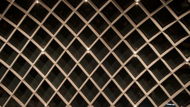 ダークマターの有力候補っぽい挙動を確認、宇宙の謎を解くヒントに?